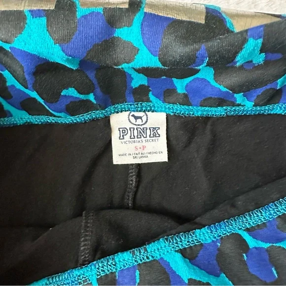 Victoria's Secret PINK vintage black and blue leopard print fold over leggings - Picture 4 of 5